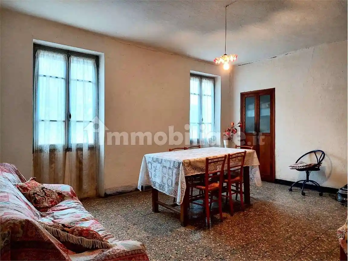 Casa indipendente in vendita a Borghetto d'Arroscia