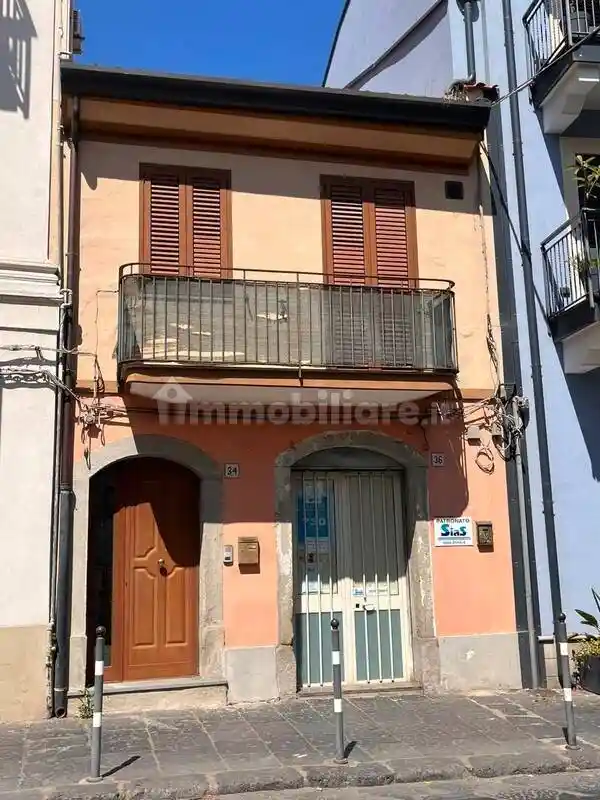 Casa indipendente in vendita a Francavilla di Sicilia
