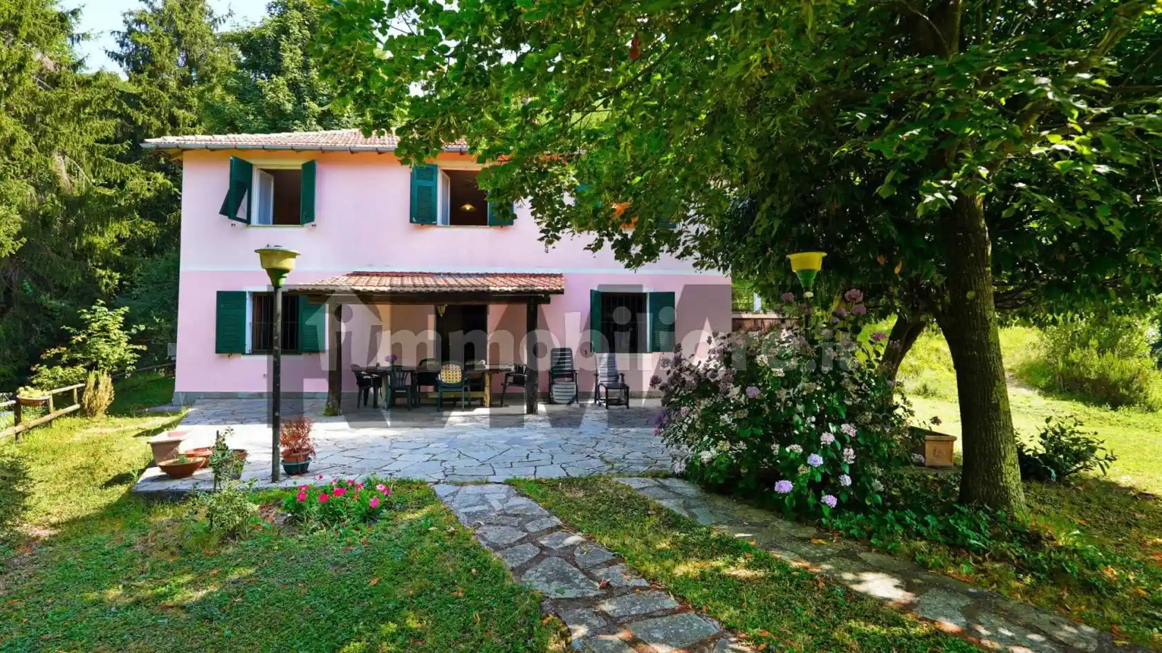 Casa indipendente in vendita a Mignanego