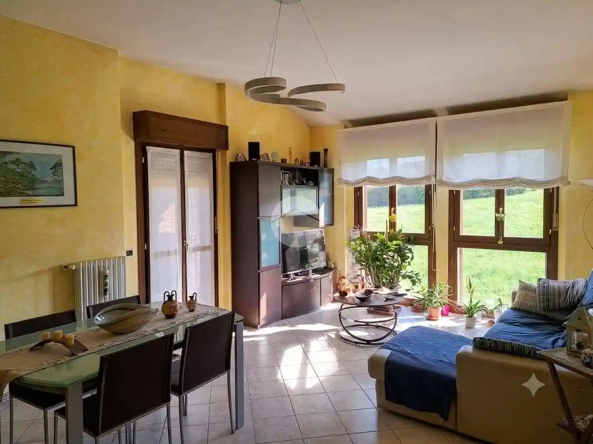 Appartamento in vendita a Traversetolo