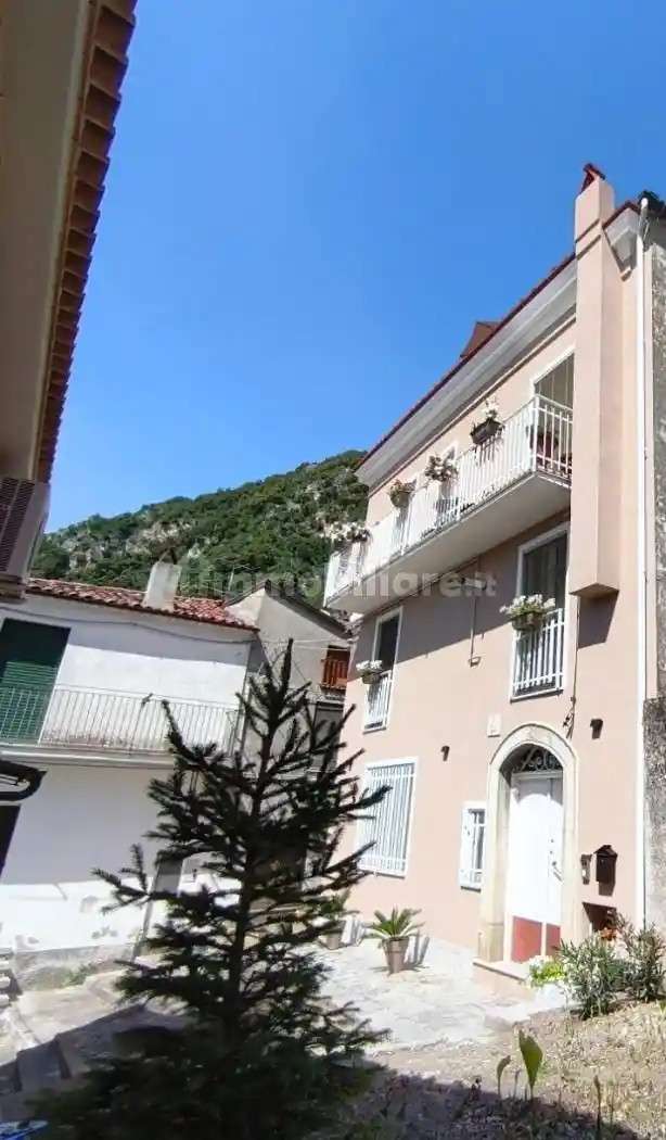 Casa indipendente in vendita a Lauria