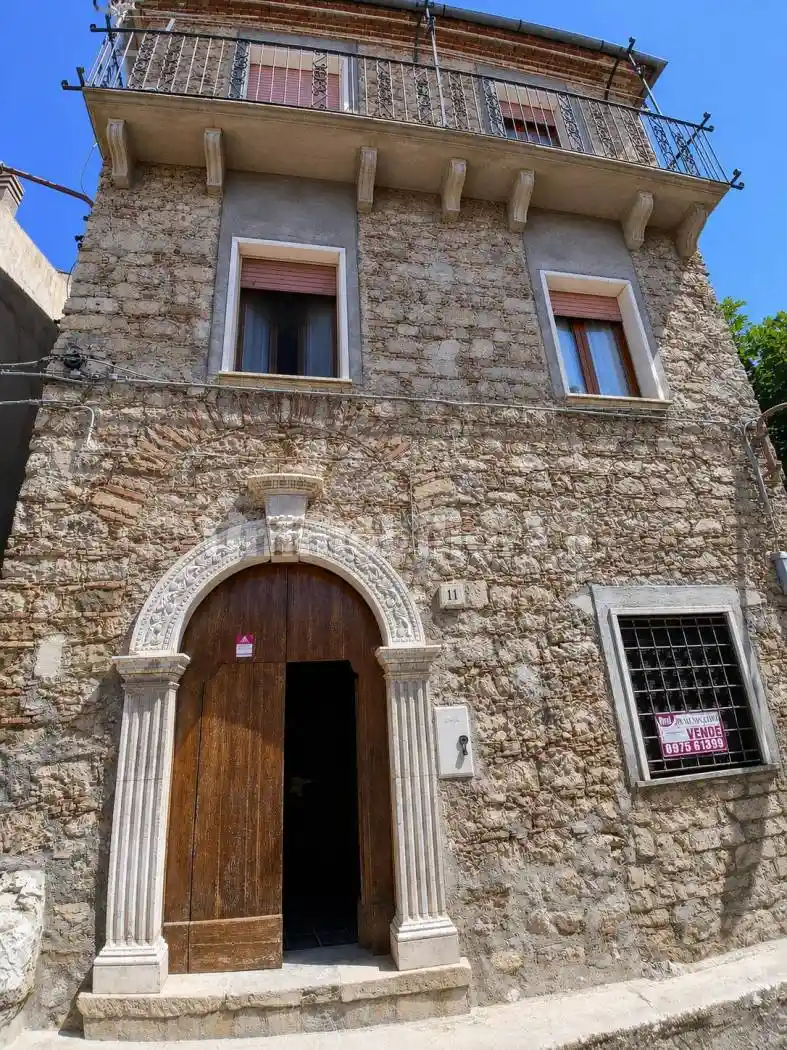 Casa indipendente in vendita a Viggiano