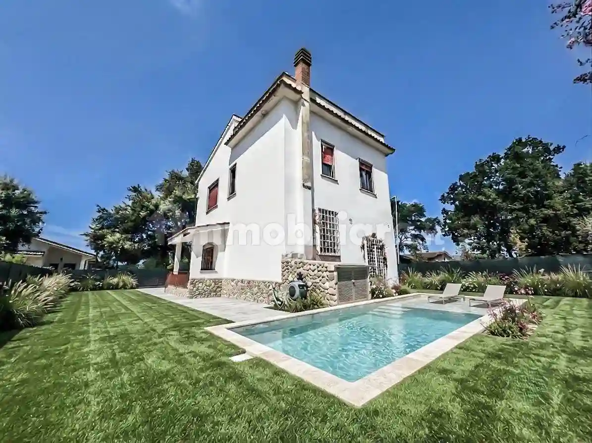 Villa - foto 2