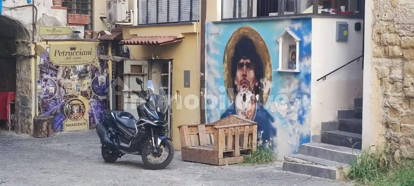 Appartamento in vendita a Napoli