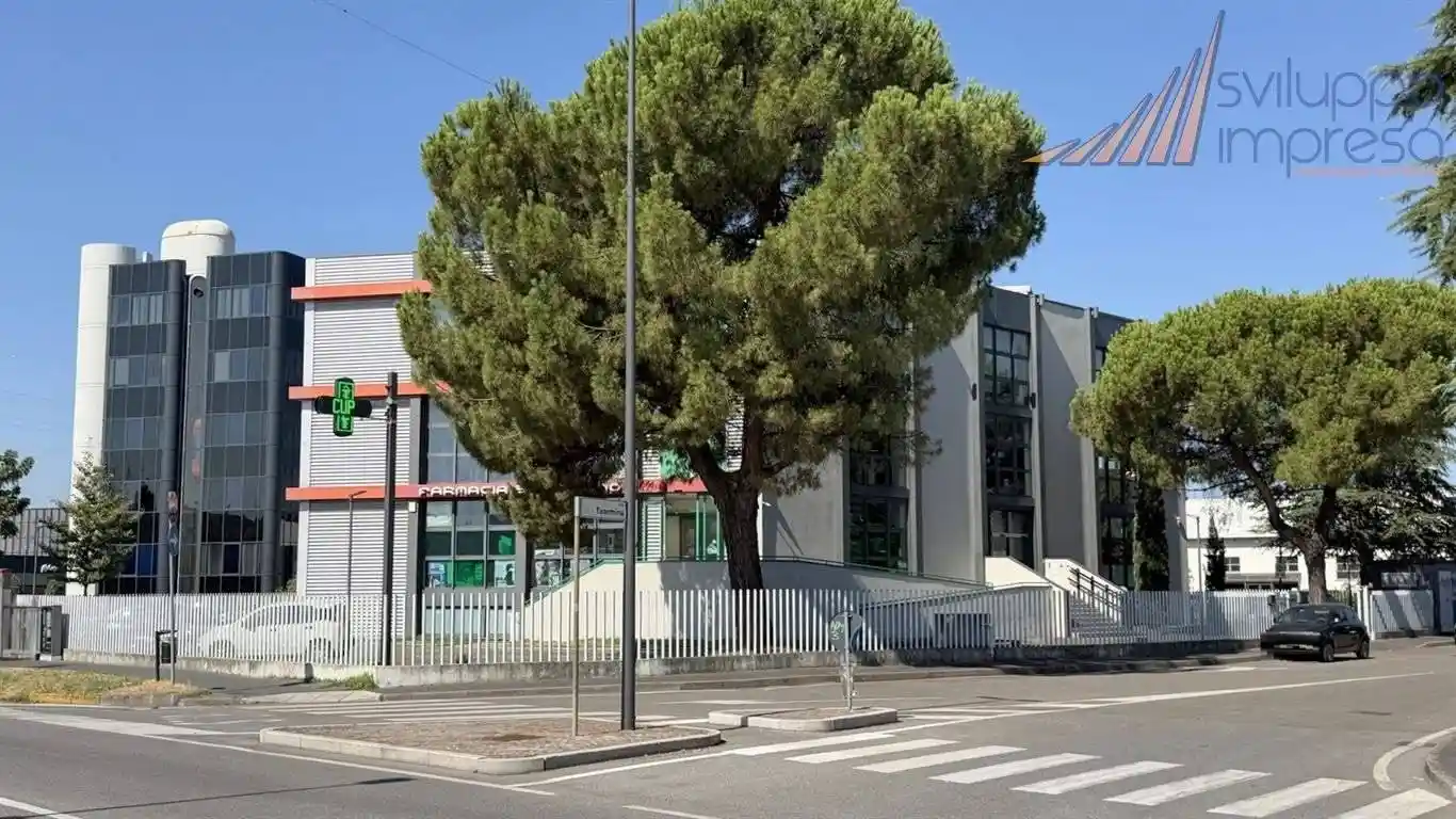 Palazzo - Edificio in vendita a Cologno Monzese