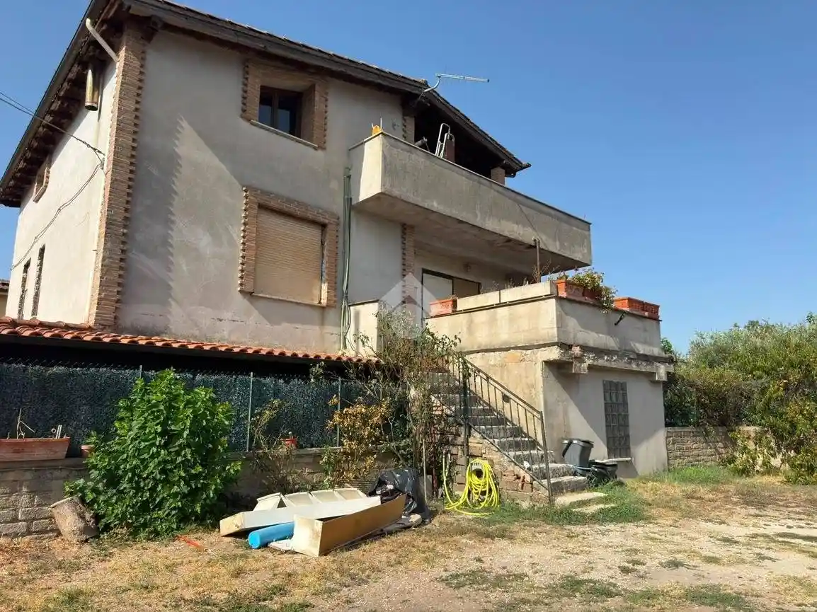 Appartamento in vendita a Anguillara Sabazia