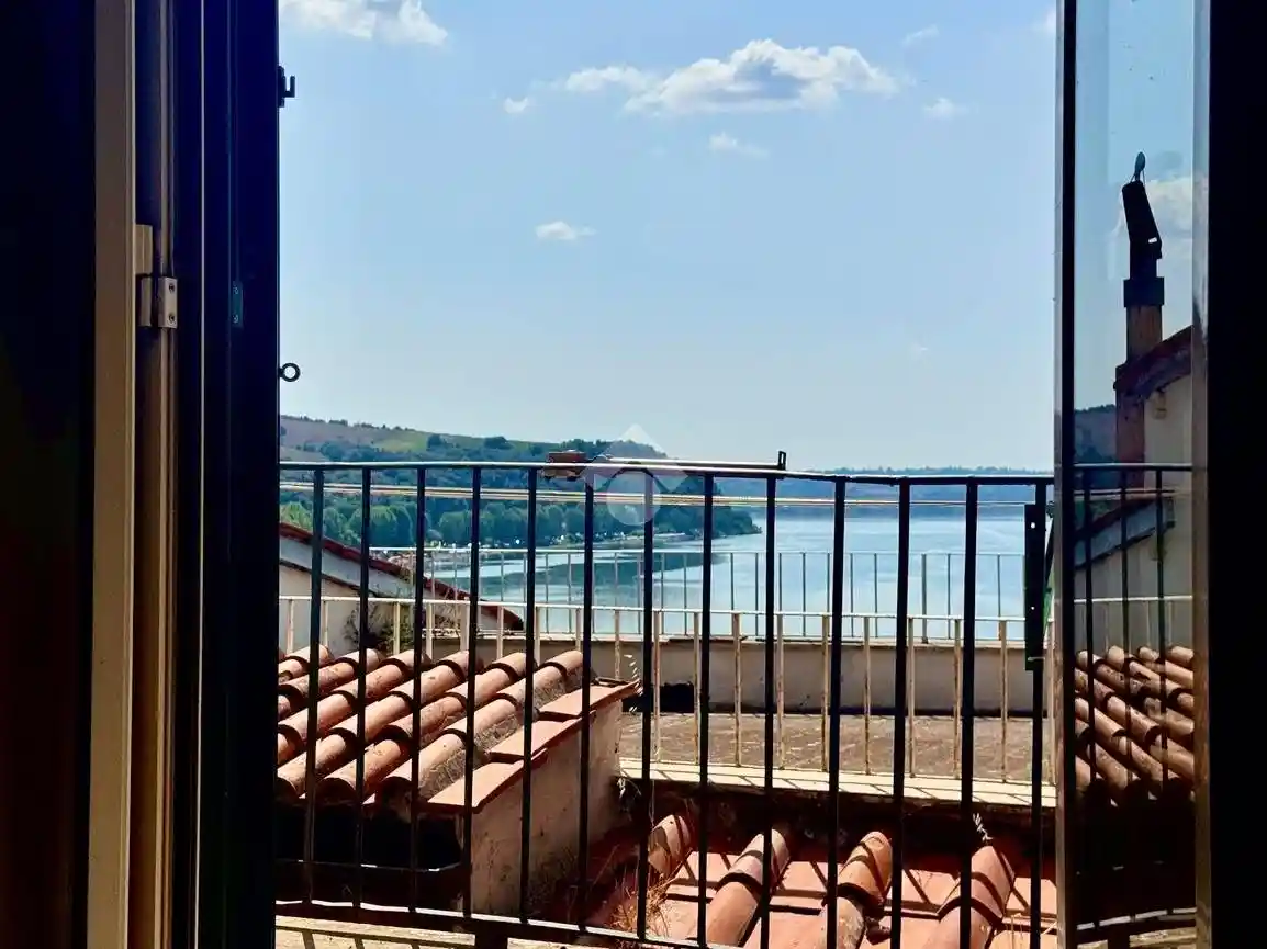 Appartamento in vendita a Anguillara Sabazia