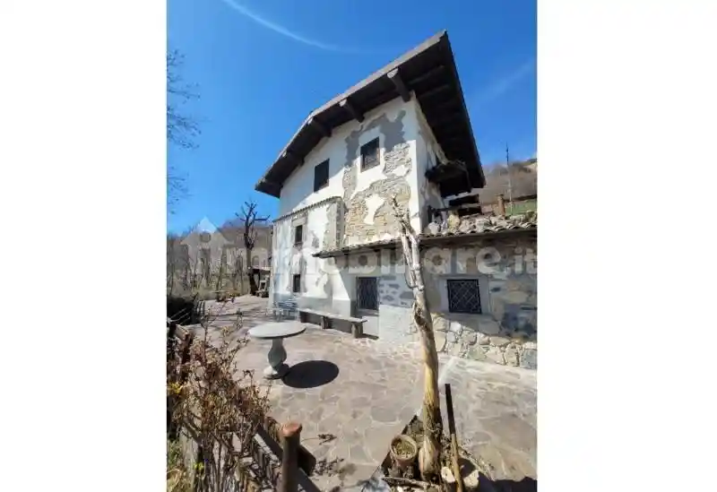 Rustico - Casale in vendita a Aviatico