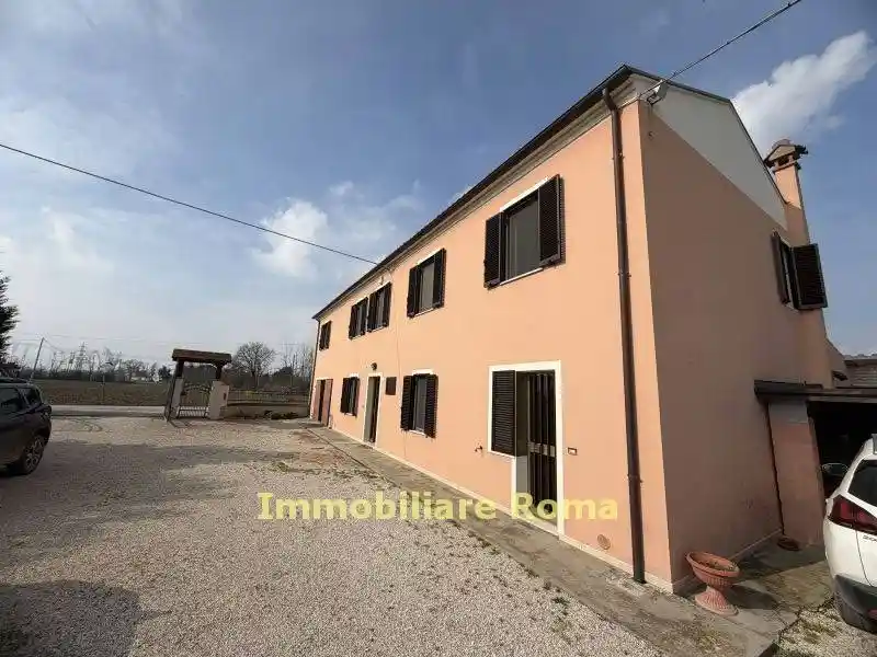 Casa indipendente in vendita a Fano