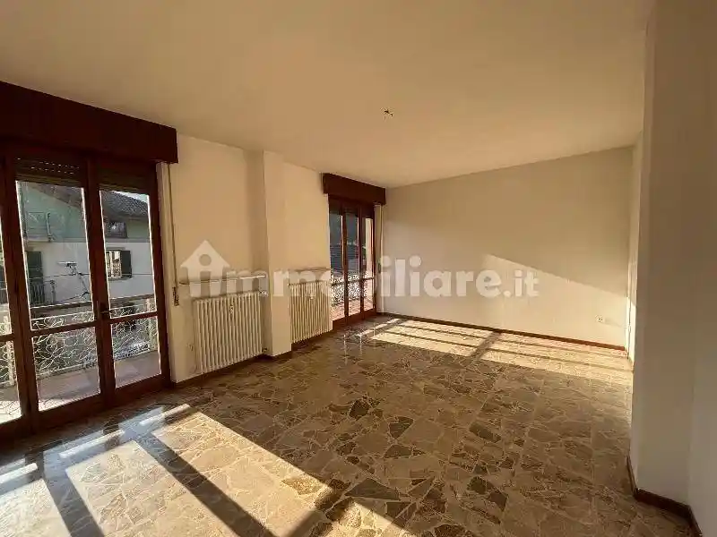 Appartamento in vendita a Cene