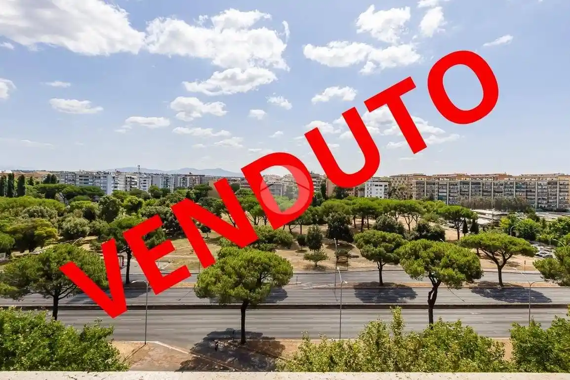 Appartamento in vendita a Roma