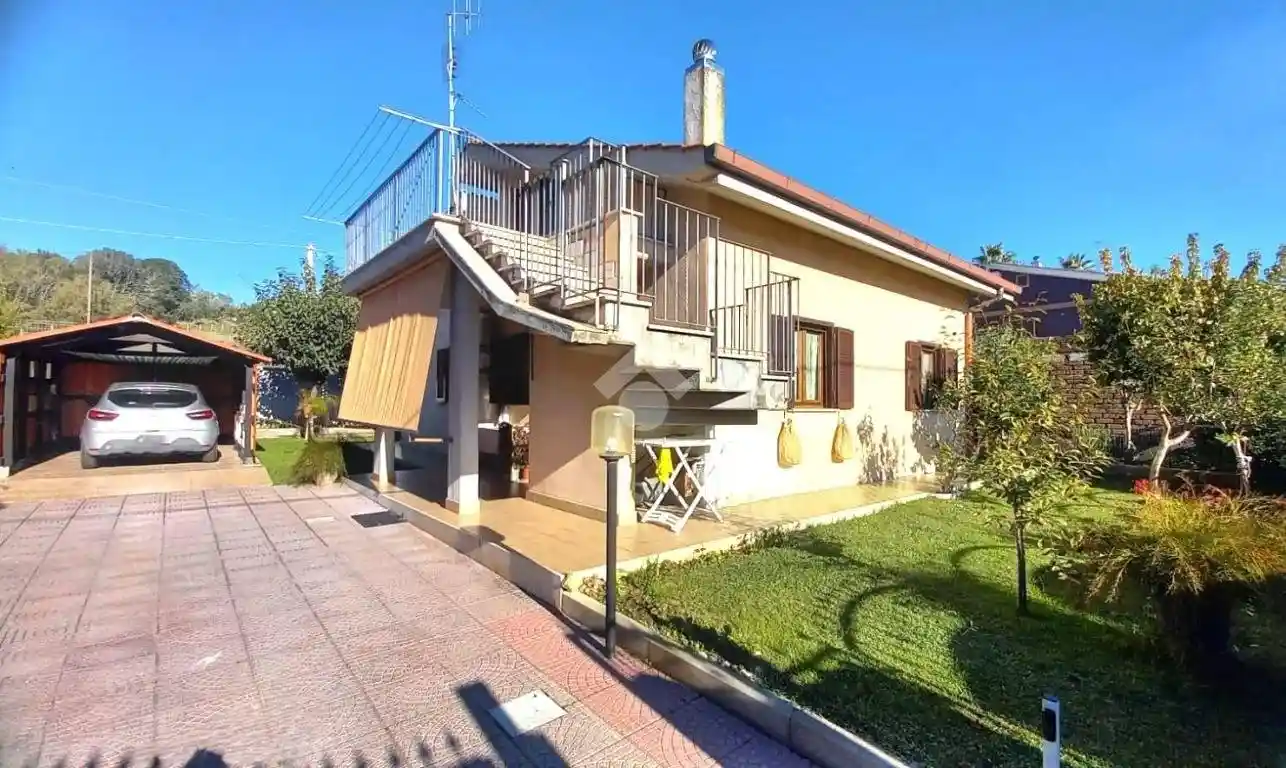 Villa in vendita a Ardea