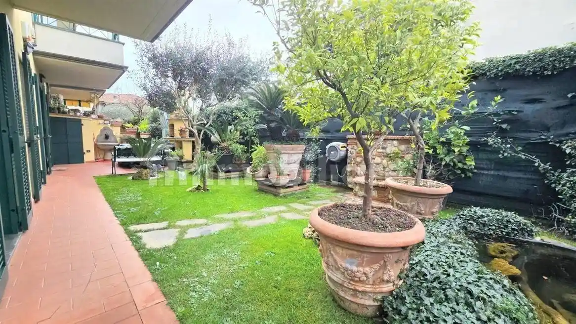 Appartamento in vendita a Massa