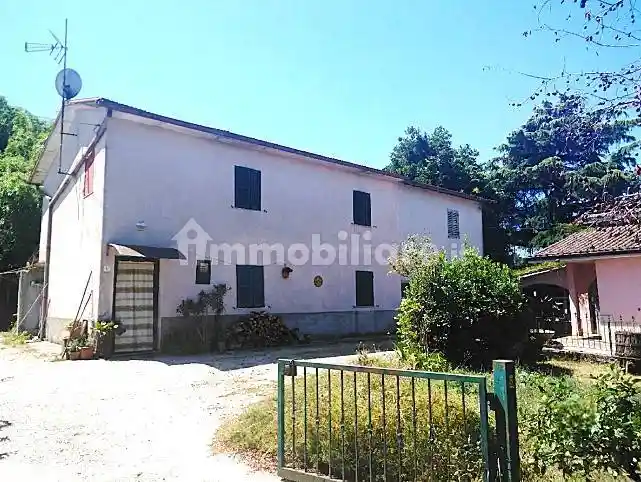 Rustico - Casale in vendita a Valmontone