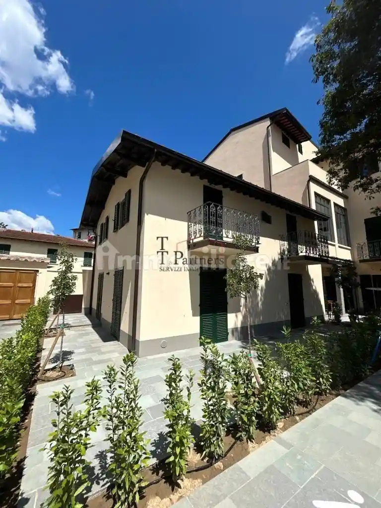 Casa indipendente in vendita a Firenze