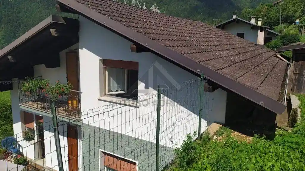 Villa in vendita a Sovramonte