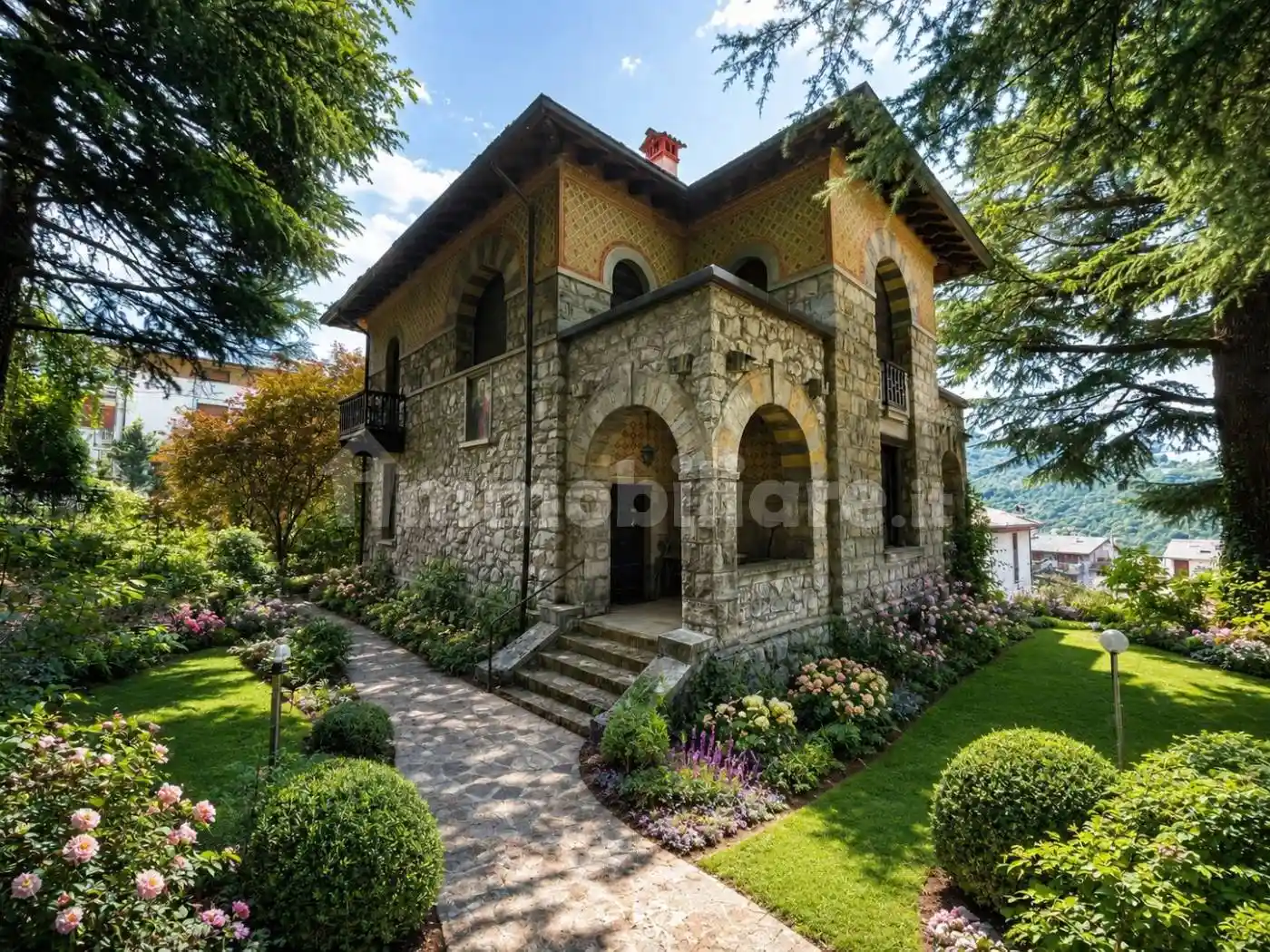 Villa in vendita a Esino Lario