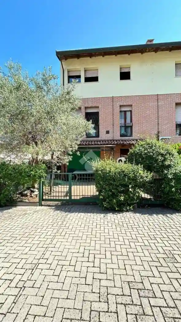 Villetta a schiera - foto 2