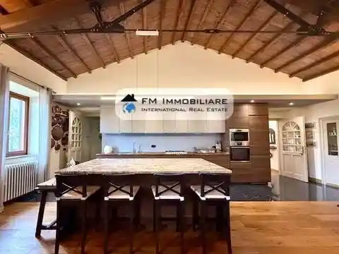 Villa in vendita a Capranica