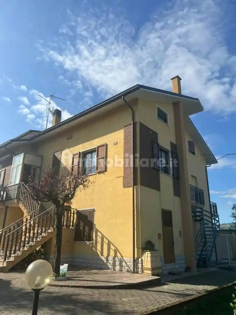 Villa in vendita a Montelabbate