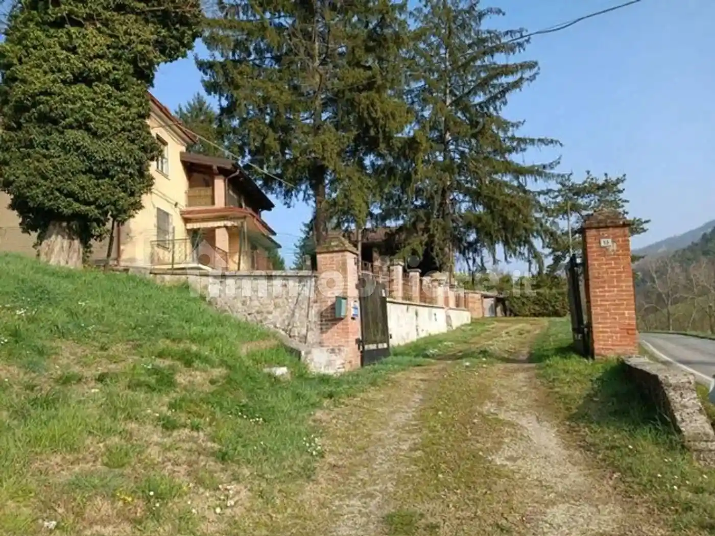 Villa in vendita a Godiasco Salice Terme