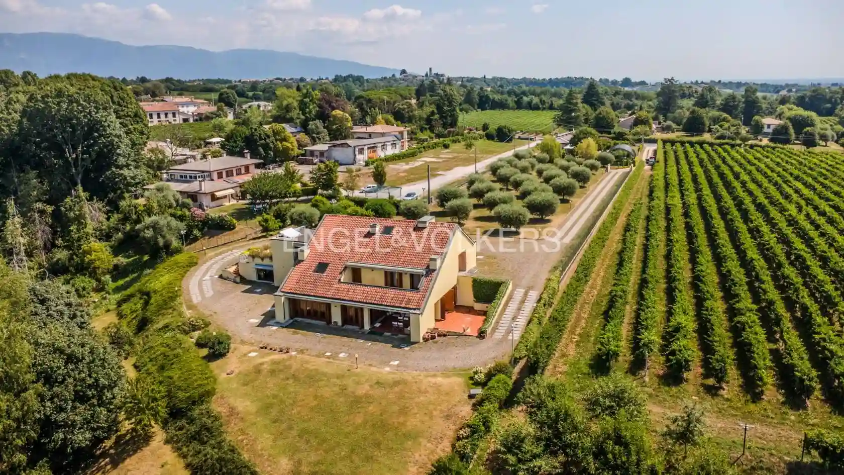 Villa - foto 2