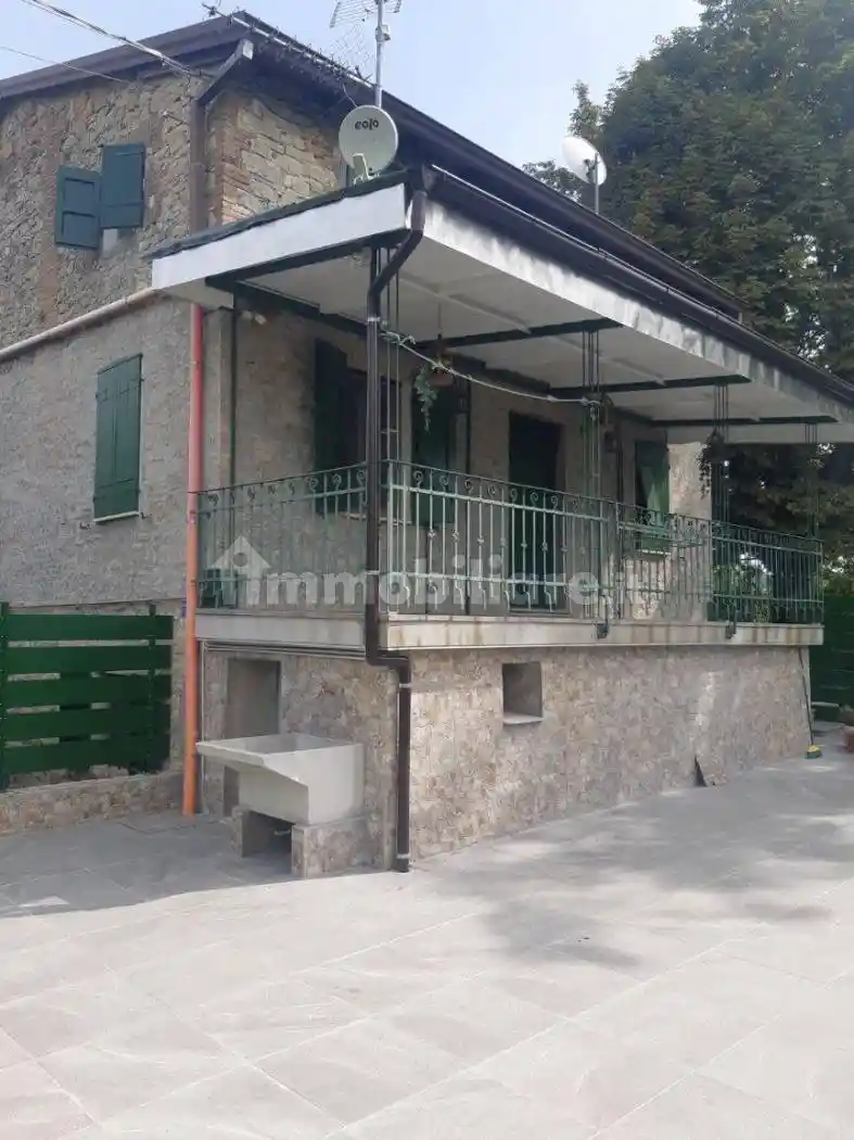 Appartamento in vendita a Lesignano de' Bagni