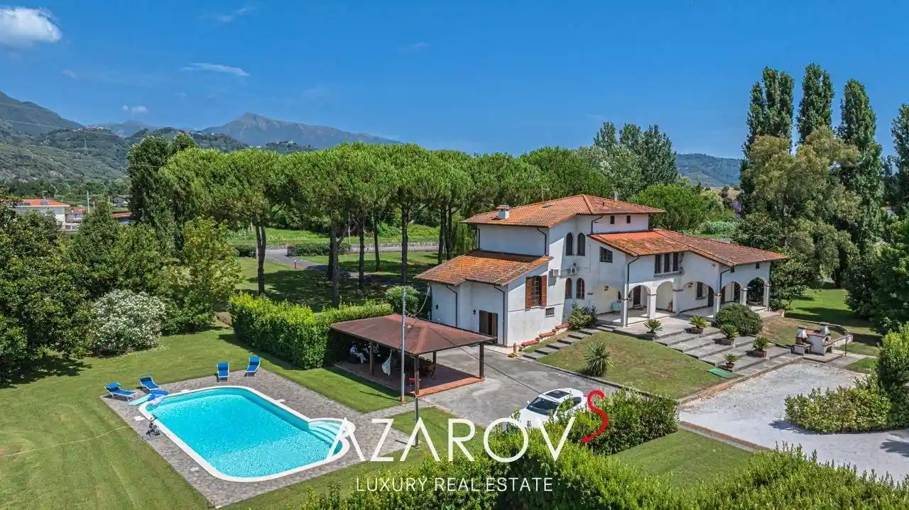 Villa in vendita a Pietrasanta