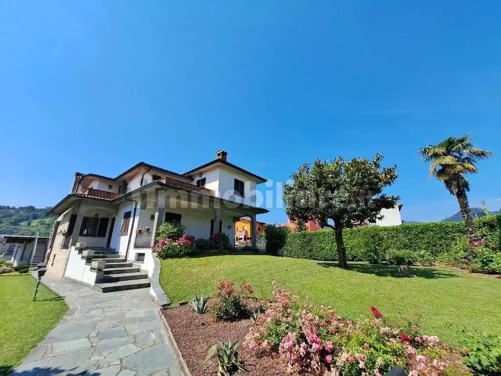 Villa in vendita a Villongo