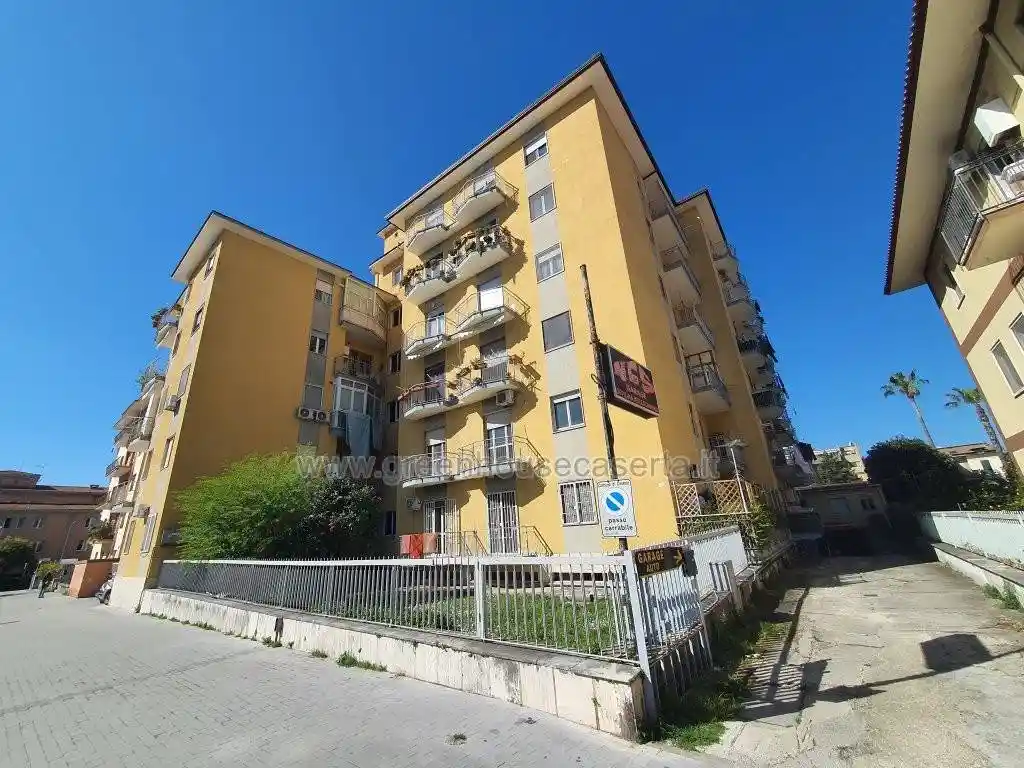 Appartamento in vendita a Caserta