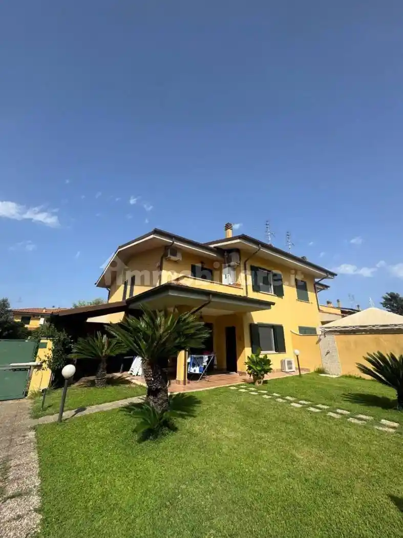 Villa in vendita a Sabaudia