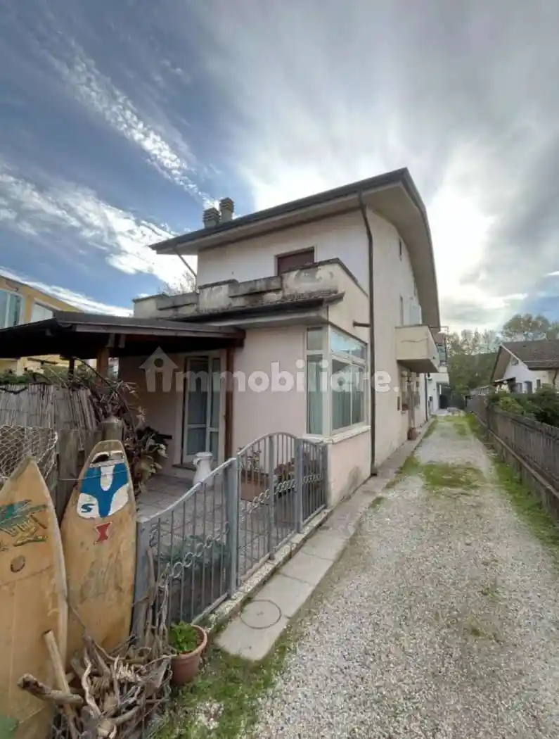 Casa indipendente in vendita a Viareggio