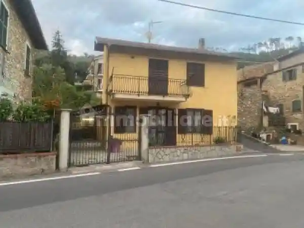 Villa in vendita a Garlenda
