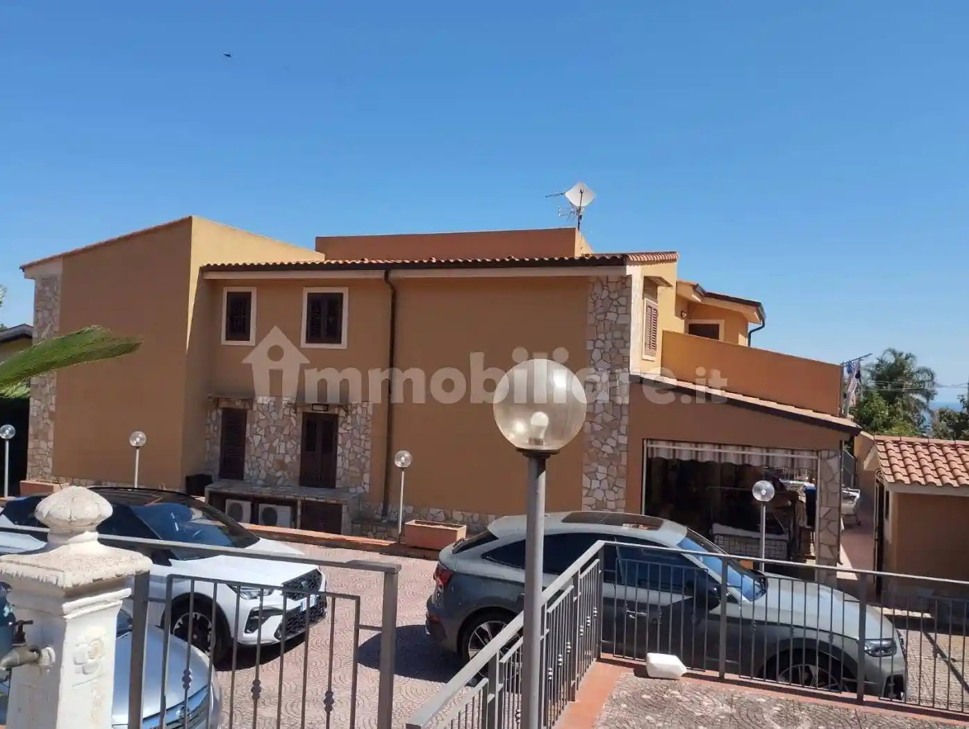Villa in vendita a Altavilla Milicia