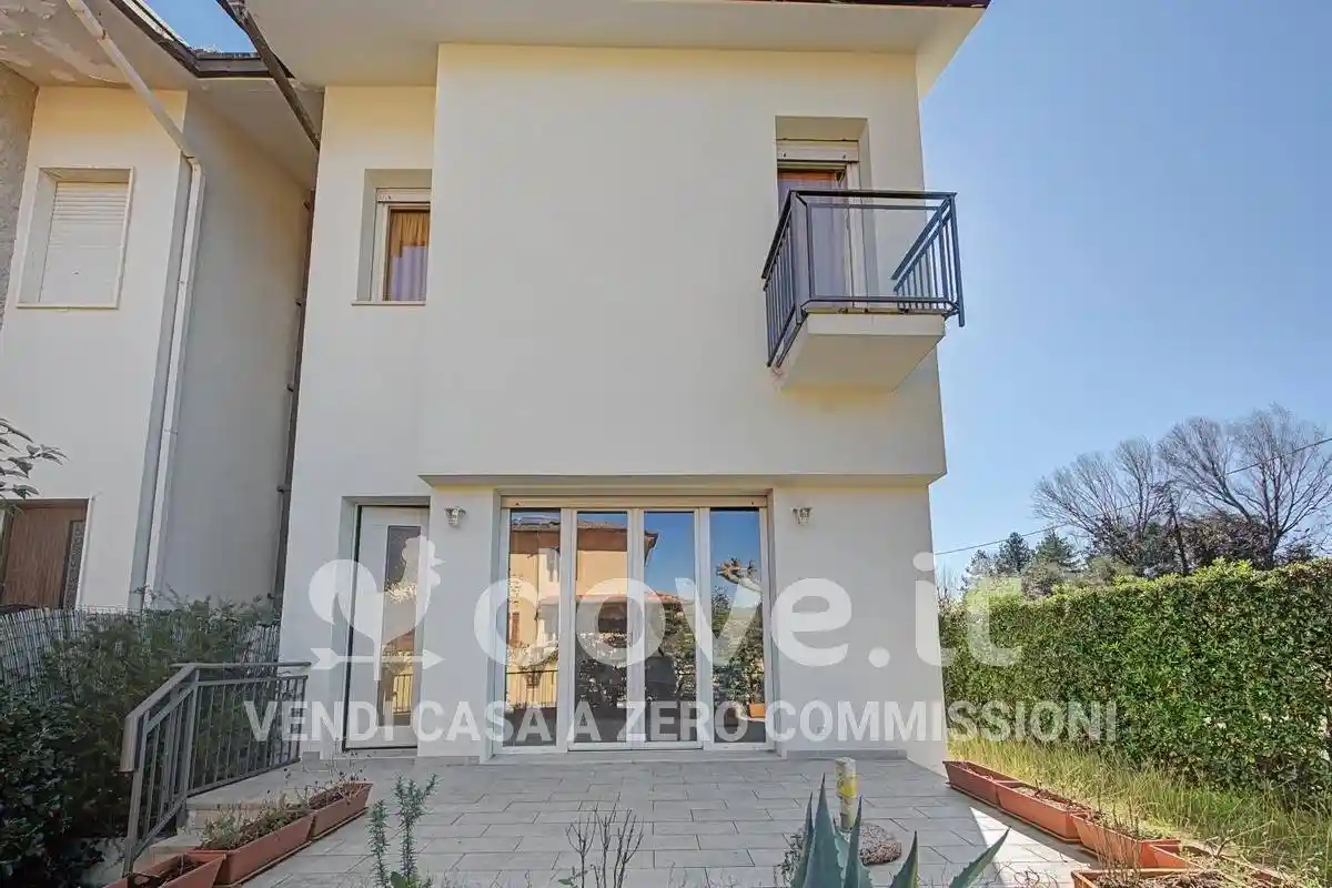 Villetta a schiera in vendita a Camaiore