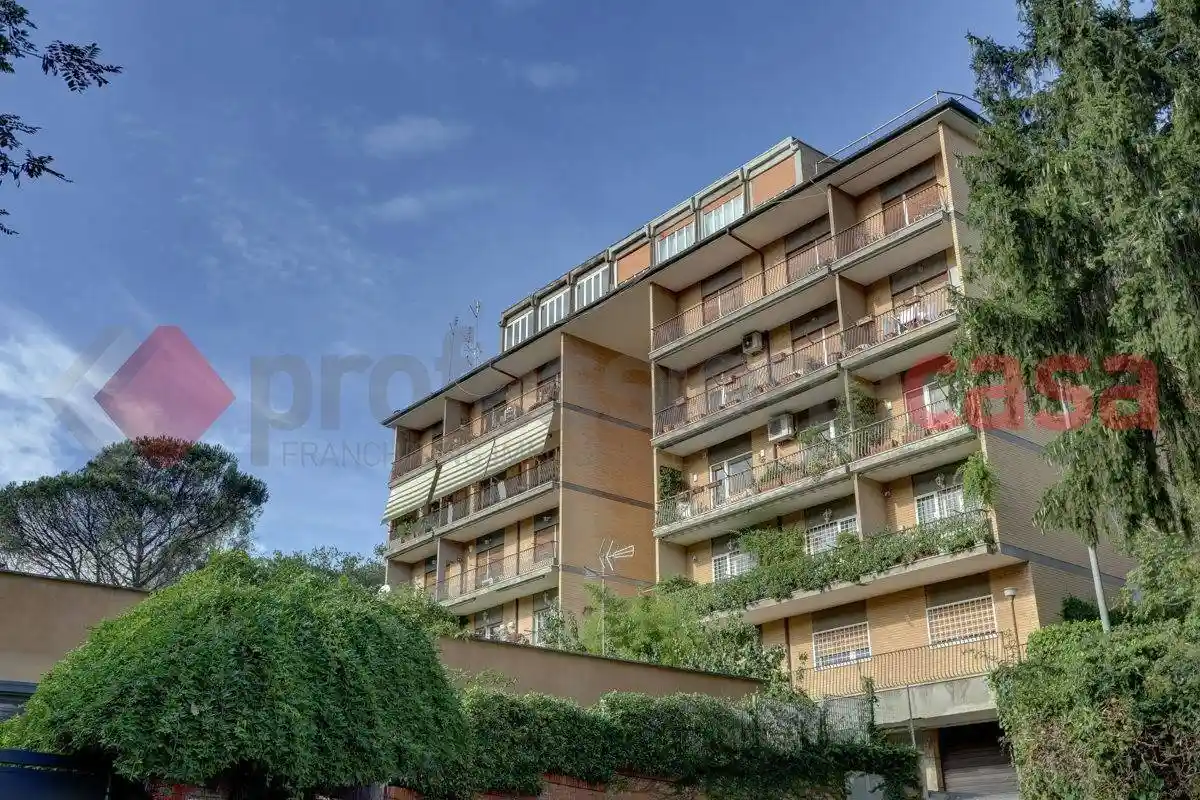 Appartamento in vendita a Roma