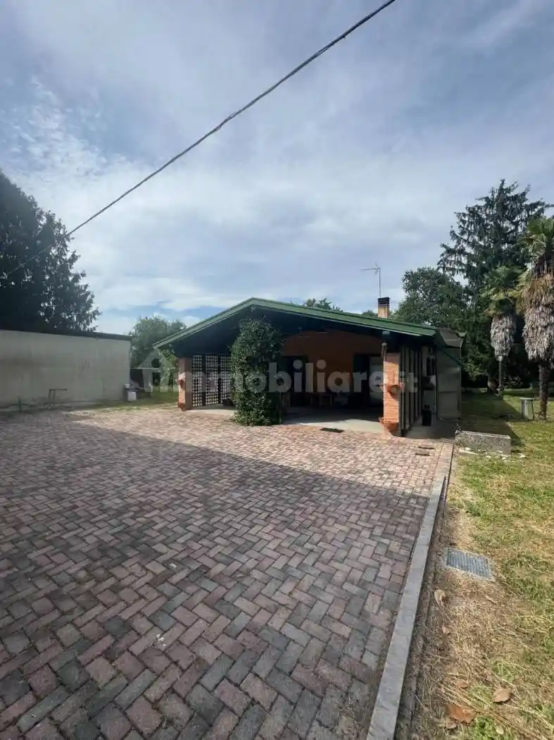 Casa indipendente in vendita a Visco