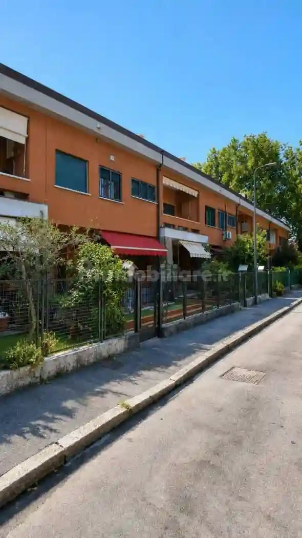 Villetta a schiera - foto 2