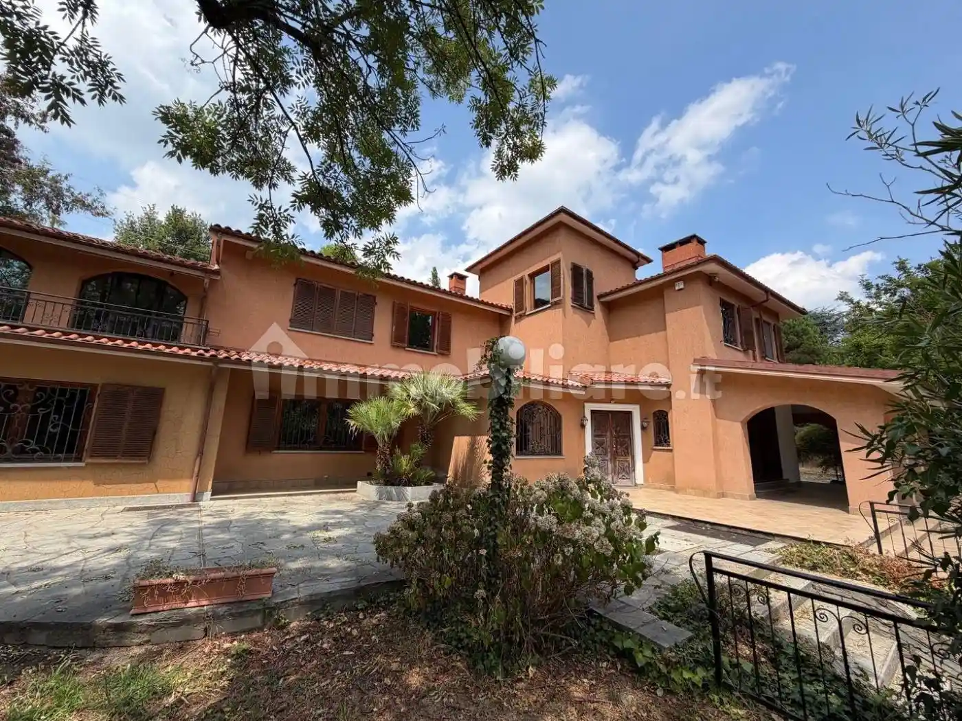 Villa in vendita a Roletto