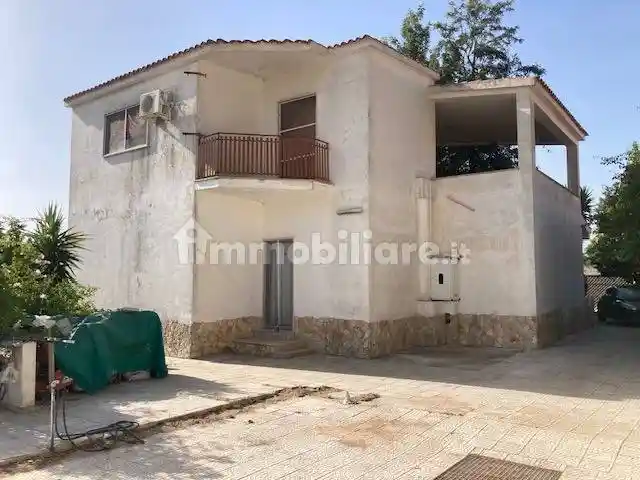 Villa in vendita a Brindisi