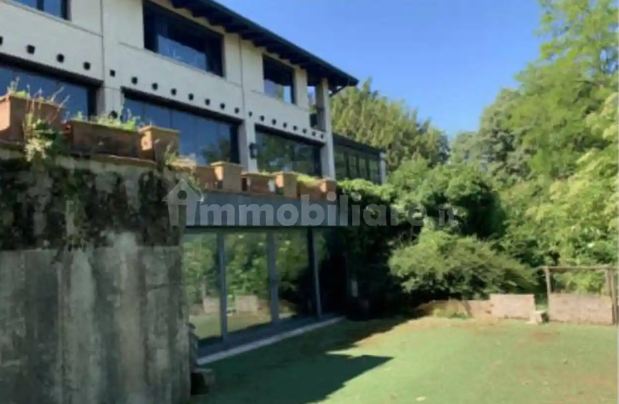 Villa in vendita a Desenzano del Garda