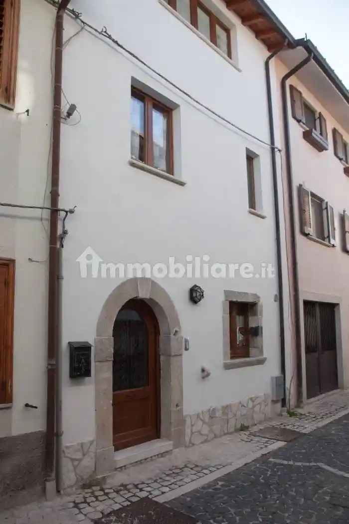 Casa indipendente in vendita a Alfedena