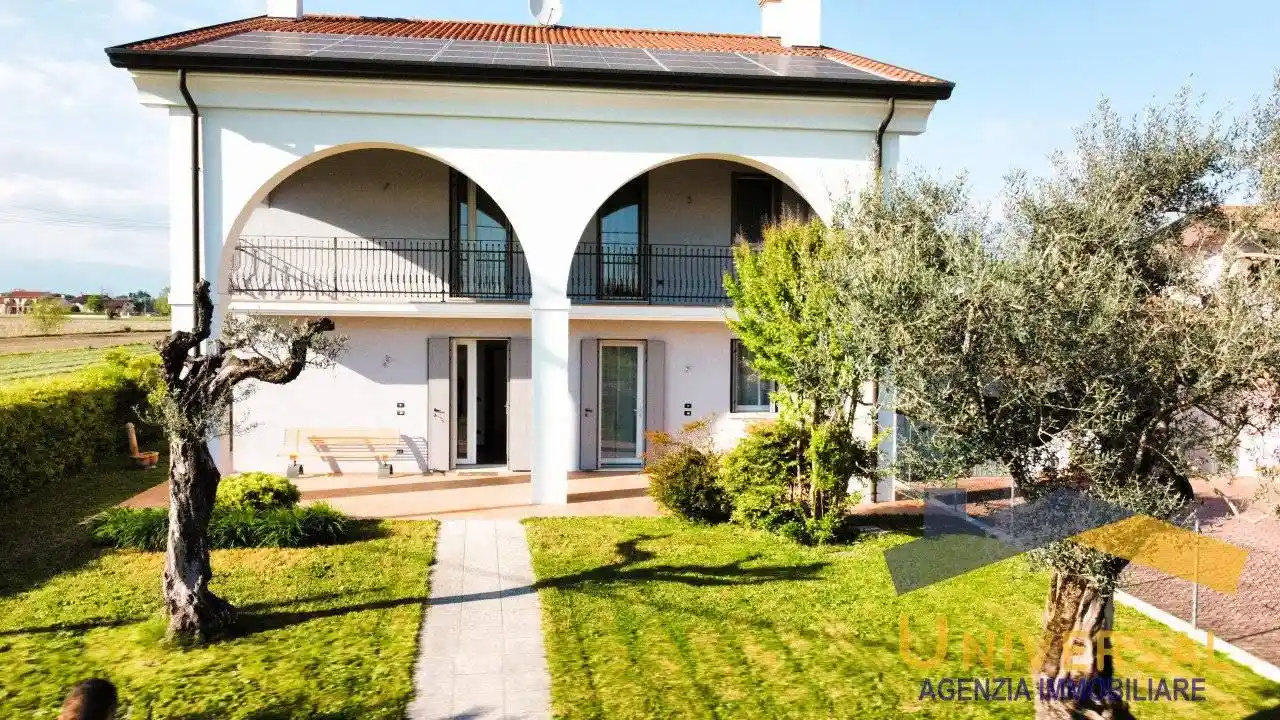 Casa indipendente in vendita a Camposampiero