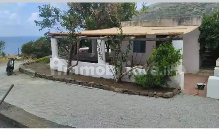 Villa in vendita a Malfa
