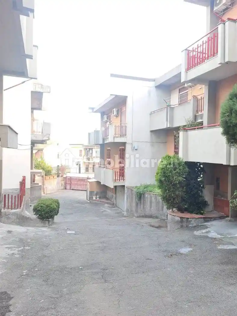 Appartamento in vendita a Aci Castello