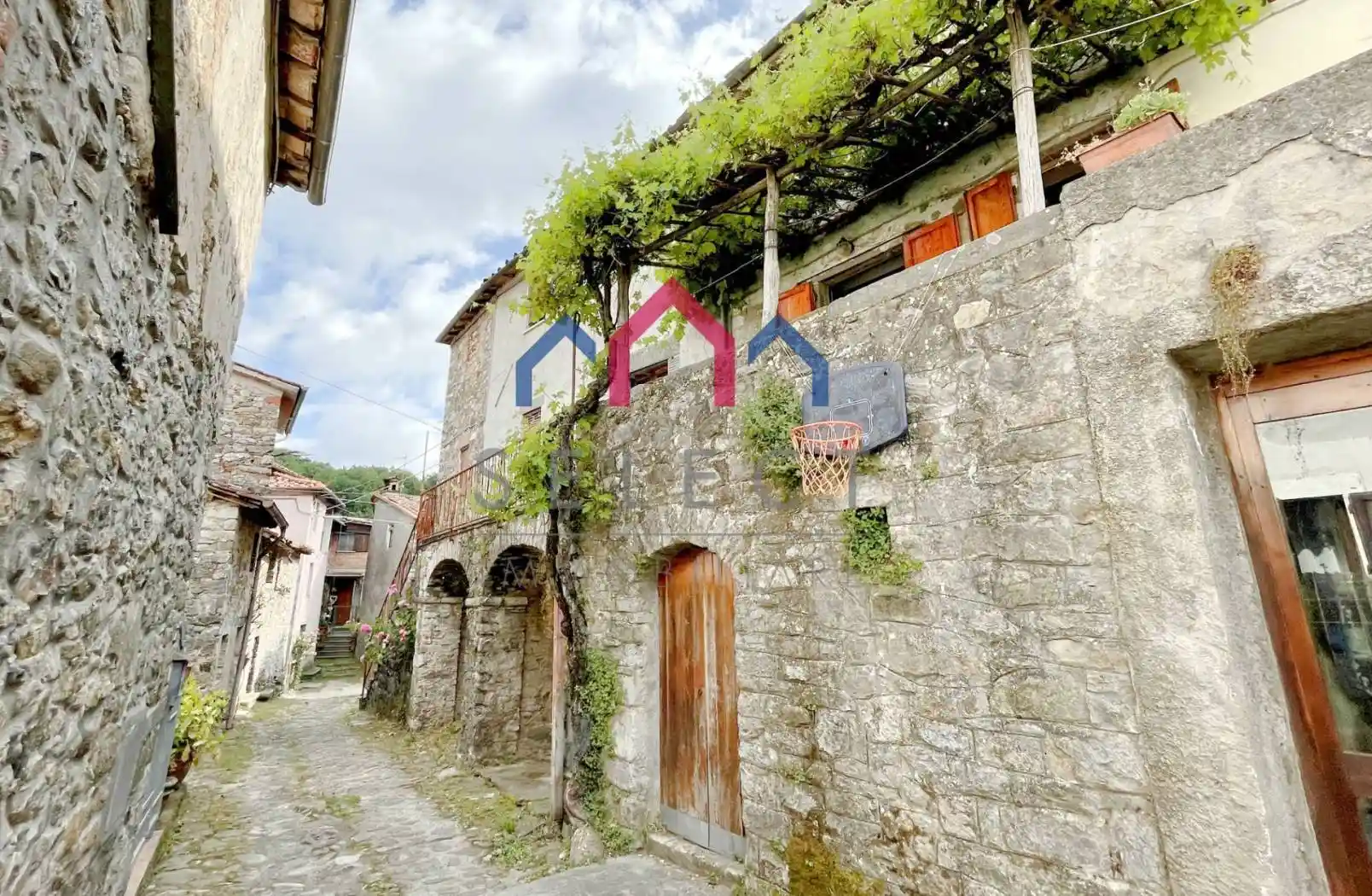Casa indipendente in vendita a Borgo a Mozzano