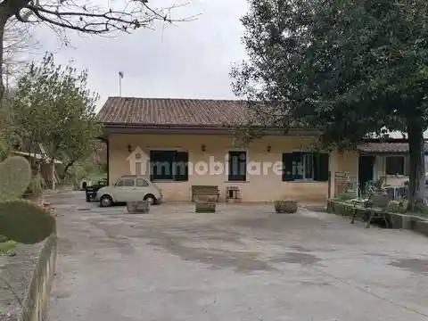 Villa in vendita a Ceccano