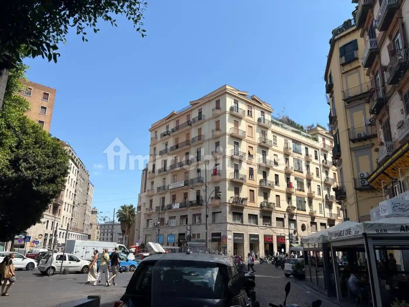 Appartamento in vendita a Napoli