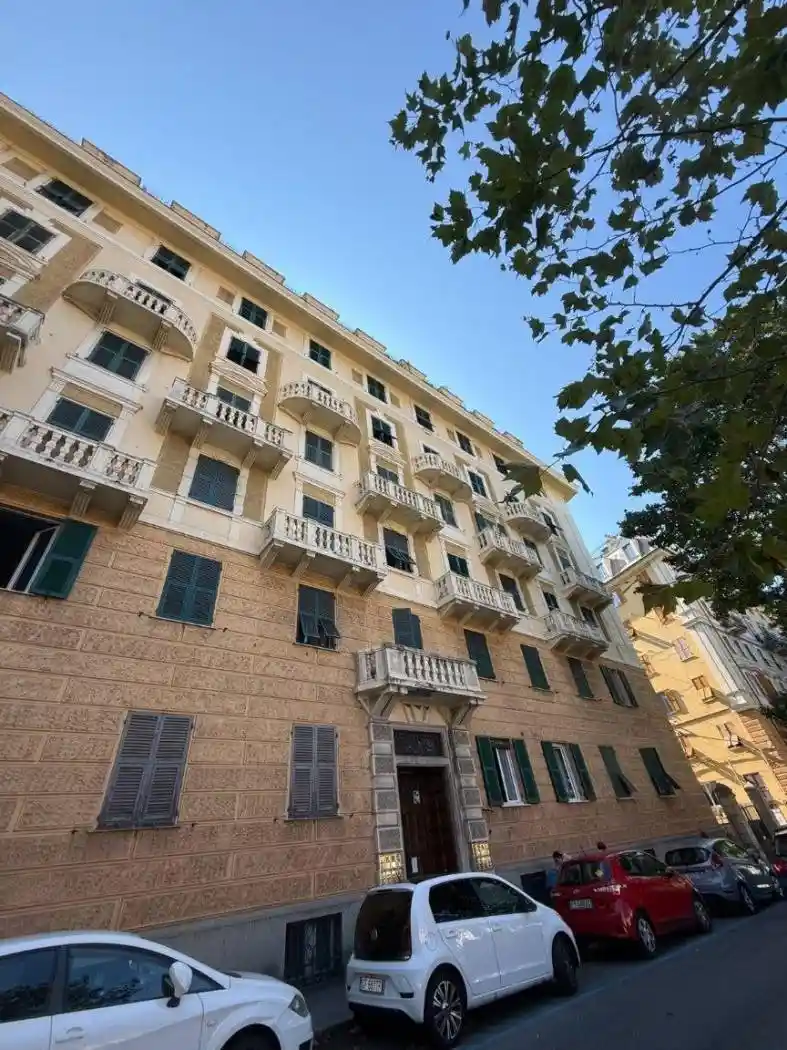Appartamento in vendita a Genova