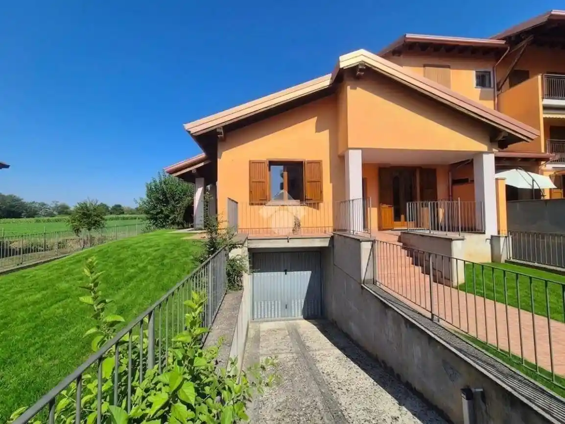 Villa in vendita a Cornate d'Adda